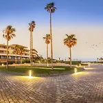 Vivi Homes - Alessio Pool, Sauna, Spa, Gym & דירה *