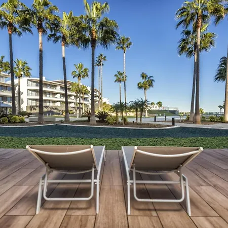 Vivi Homes - Alessio Pool, Sauna, Spa, Gym & Appartamento