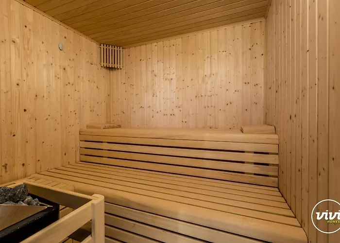 Vivi Homes - Alessio Pool, Sauna, Spa, Gym & * 에스테포나