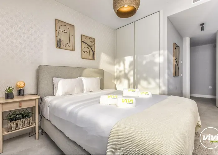 Vivi Homes - Alessio Pool, Sauna, Spa, Gym & Apartamento Estepona