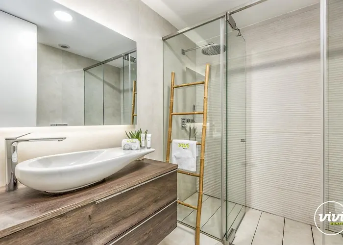 Vivi Homes - Alessio Pool, Sauna, Spa, Gym & * 에스테포나