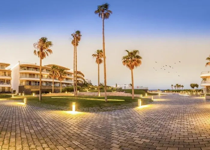 Vivi Homes - Alessio Pool, Sauna, Spa, Gym & Apartamento *