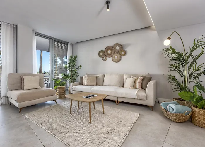 Vivi Homes - Alessio Pool, Sauna, Spa, Gym & * Estepona