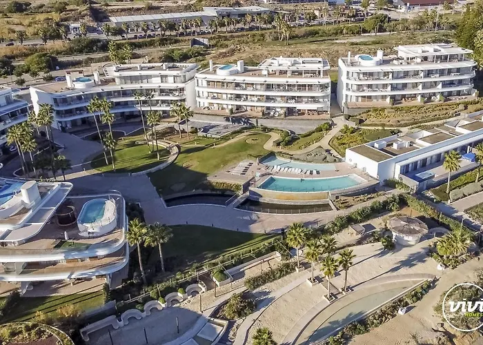 Apartment Vivi Homes - Alessio Pool, Sauna, Spa, Gym &