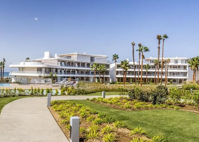 Vivi Homes - Alessio Pool, Sauna, Spa, Gym & Apartment Estepona