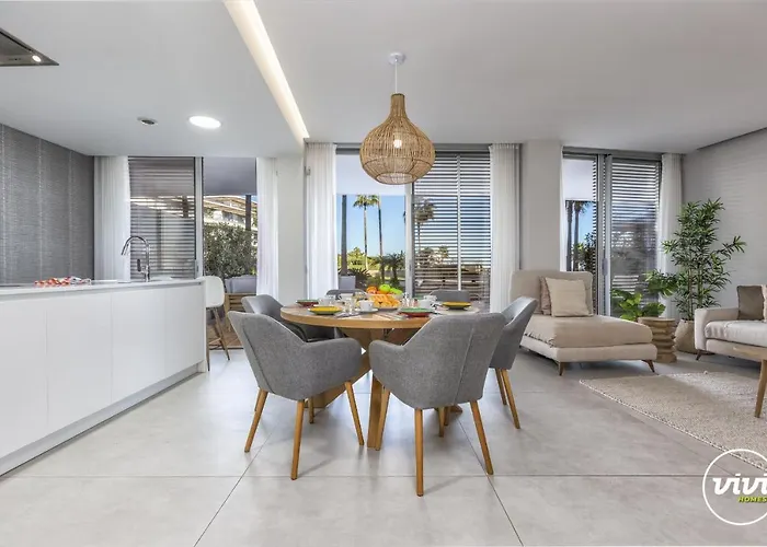 Apartment Vivi Homes - Alessio Pool, Sauna, Spa, Gym &